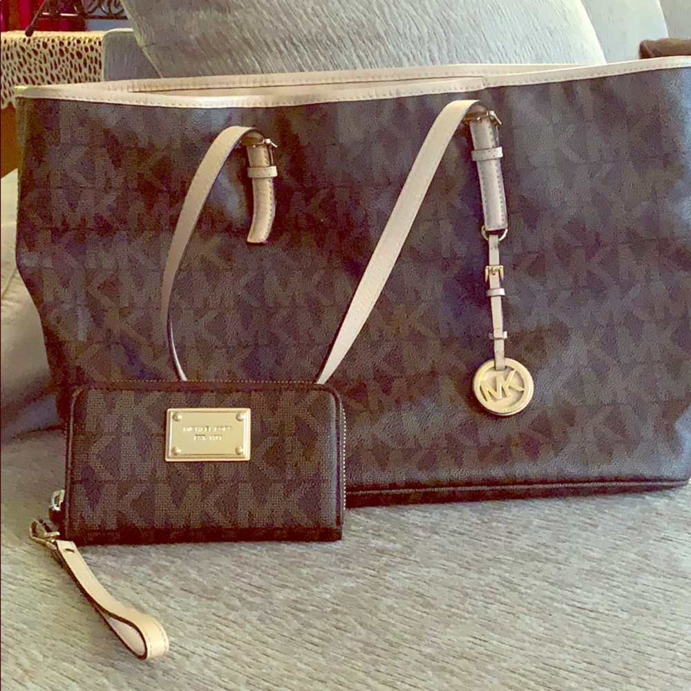 Michael Kors Purse & Wallet set